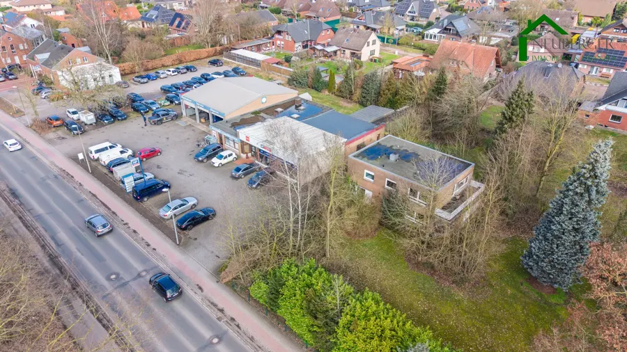 Platz für Ihre Visionen: Mischgebiet-Ensemble mit enormer Grundstücksfläche & Ausbaureserve